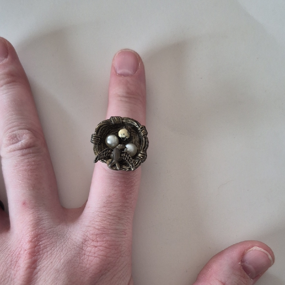 Elegant Gold Bird Nest Ring